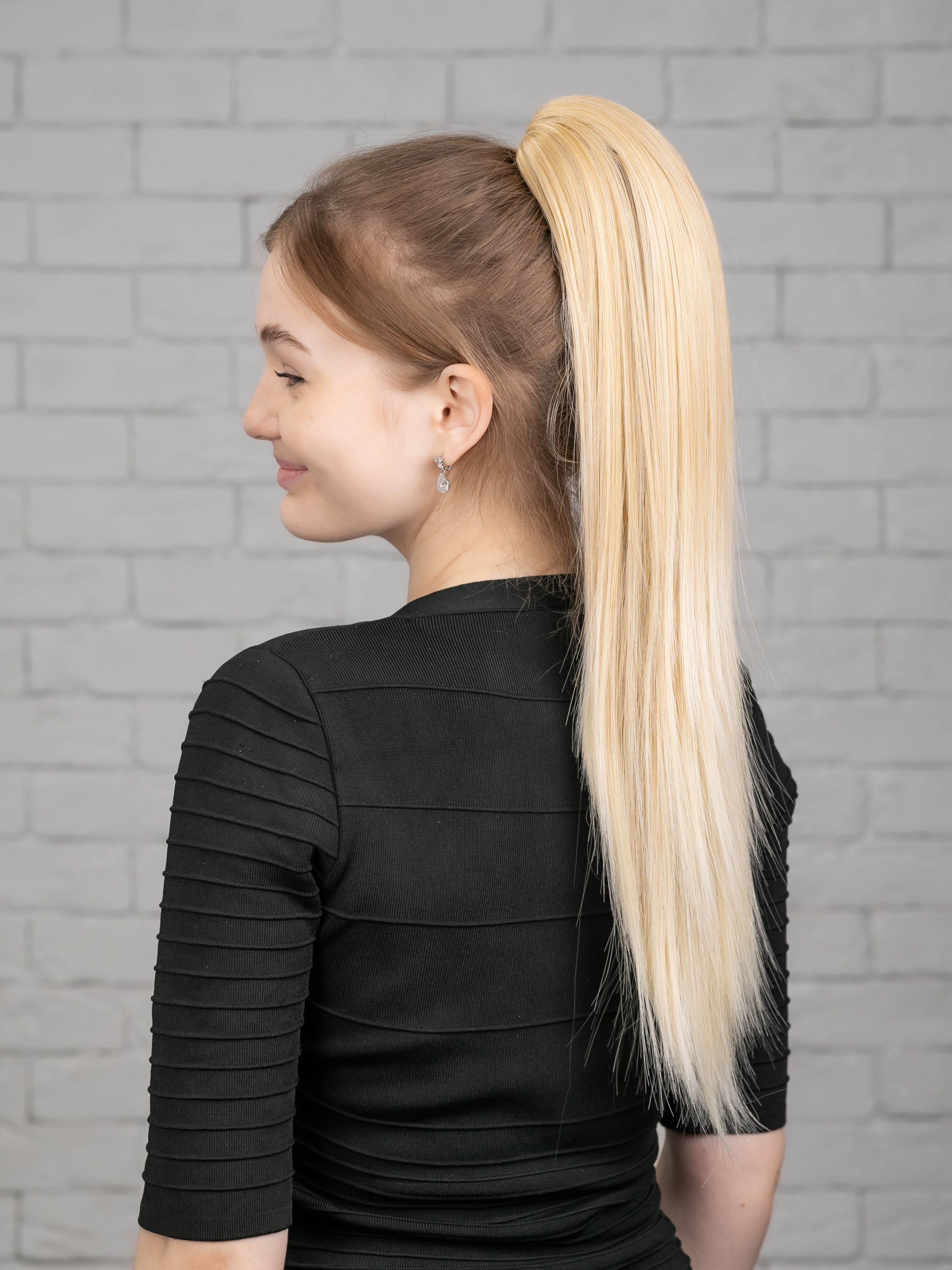 

Шиньон из волос WigStar светло-бежевый, на заколке краб, Блонд, 6322AT