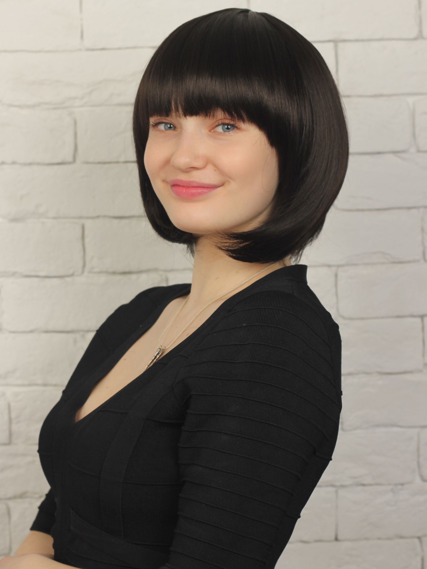 

Парик женский WigStar каре с челкой, пробор, искусственные волосы, темно-коричневый, Темно-каштановый, 4659