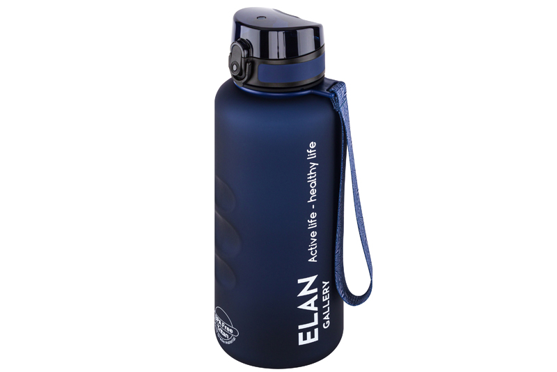 Бутылка для воды Elan Gallery Style Matte 1,5 л 10х10х28,5 см углубления, темно-синяя