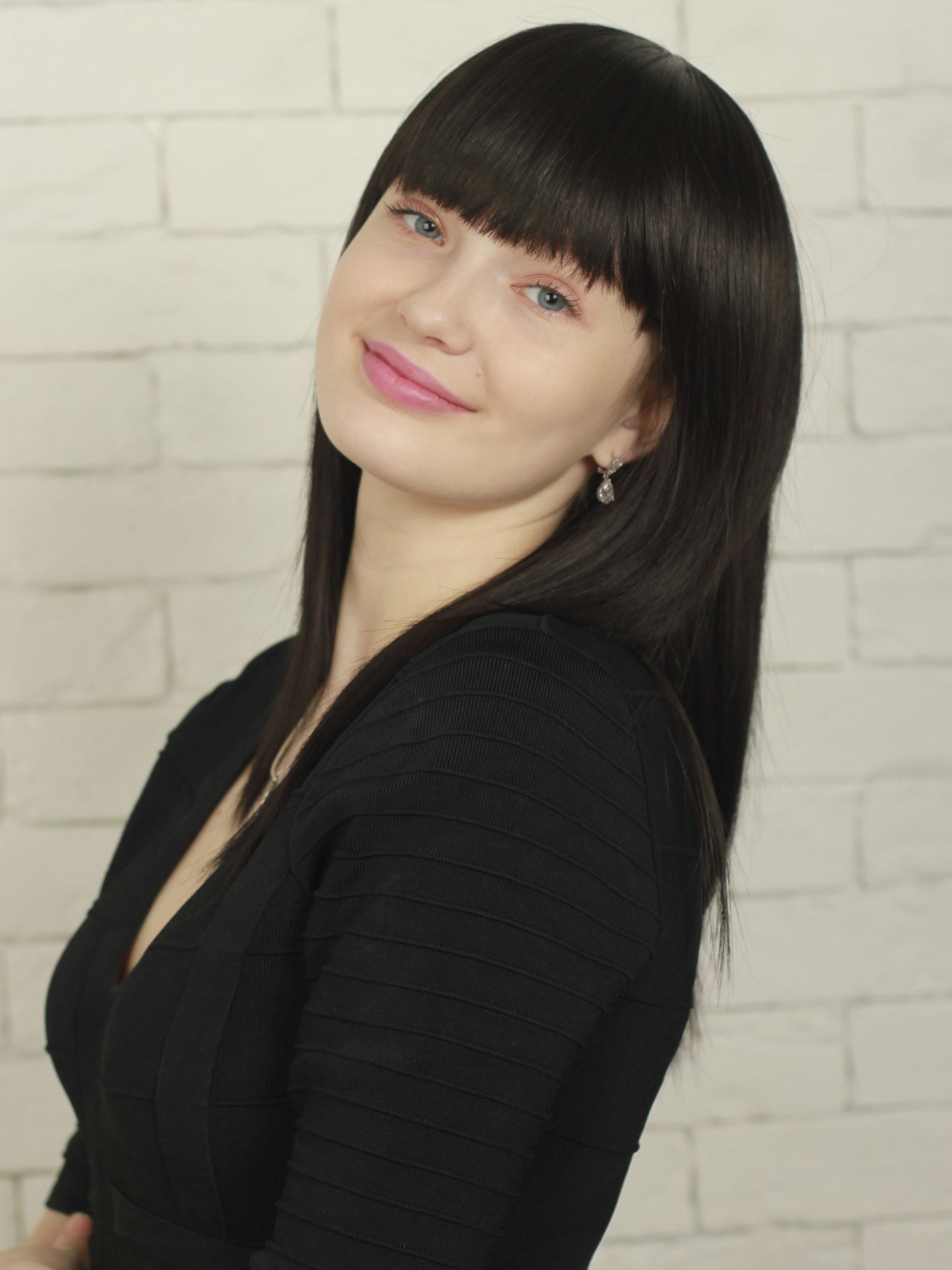 

Парик женский WigStar Betty черный, 4090AT