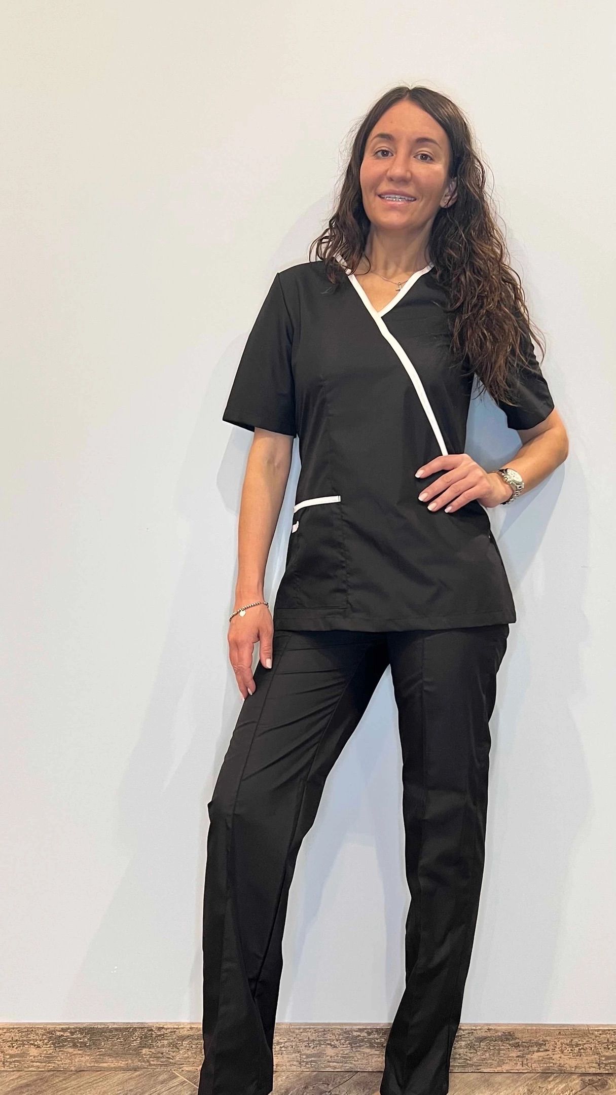 

Костюм медицинский женский Медицинский Мир Жанэт черный 58 RU, Жанэт