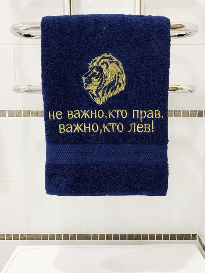 фото Полотенце махровое банное с вышивкой лев прав nobrand