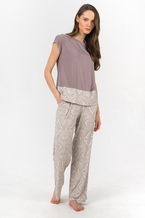 

Пижама женская Mia Cara SS21WJ1018 коричневая 42-44 RU, SS21WJ1018