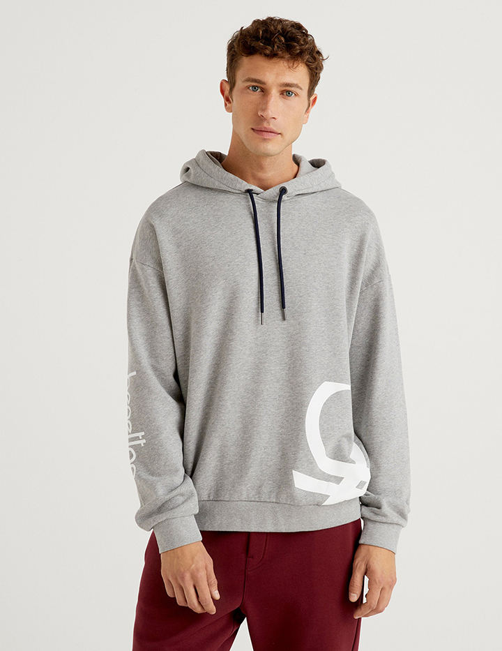

Худи мужское United Colors of Benetton 21A_3QLAJ2294 разноцветное XL, 21A_3QLAJ2294