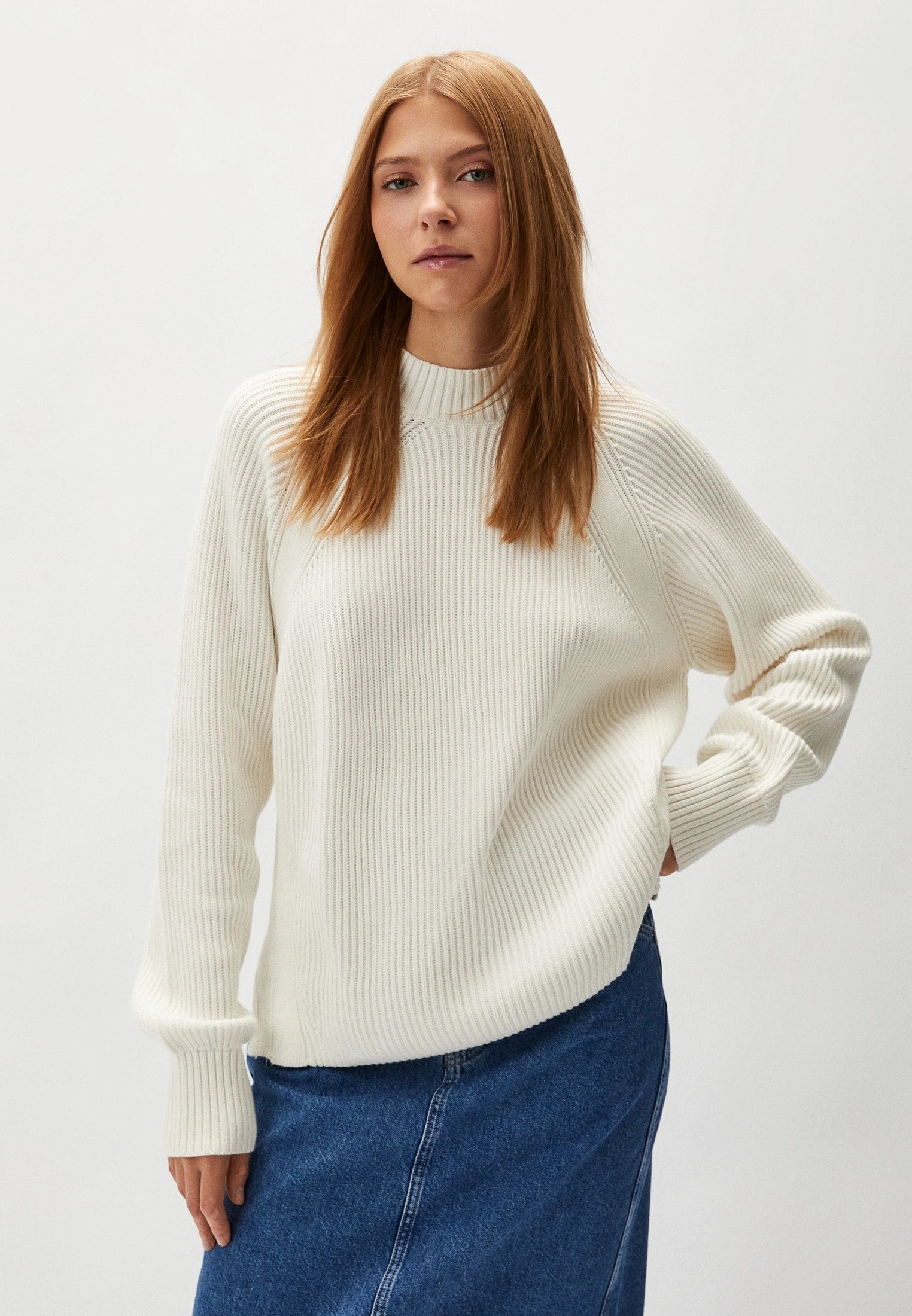 Свитер Calvin Klein Jeans для женщин белый-YBI размер M J20J223614 14390₽