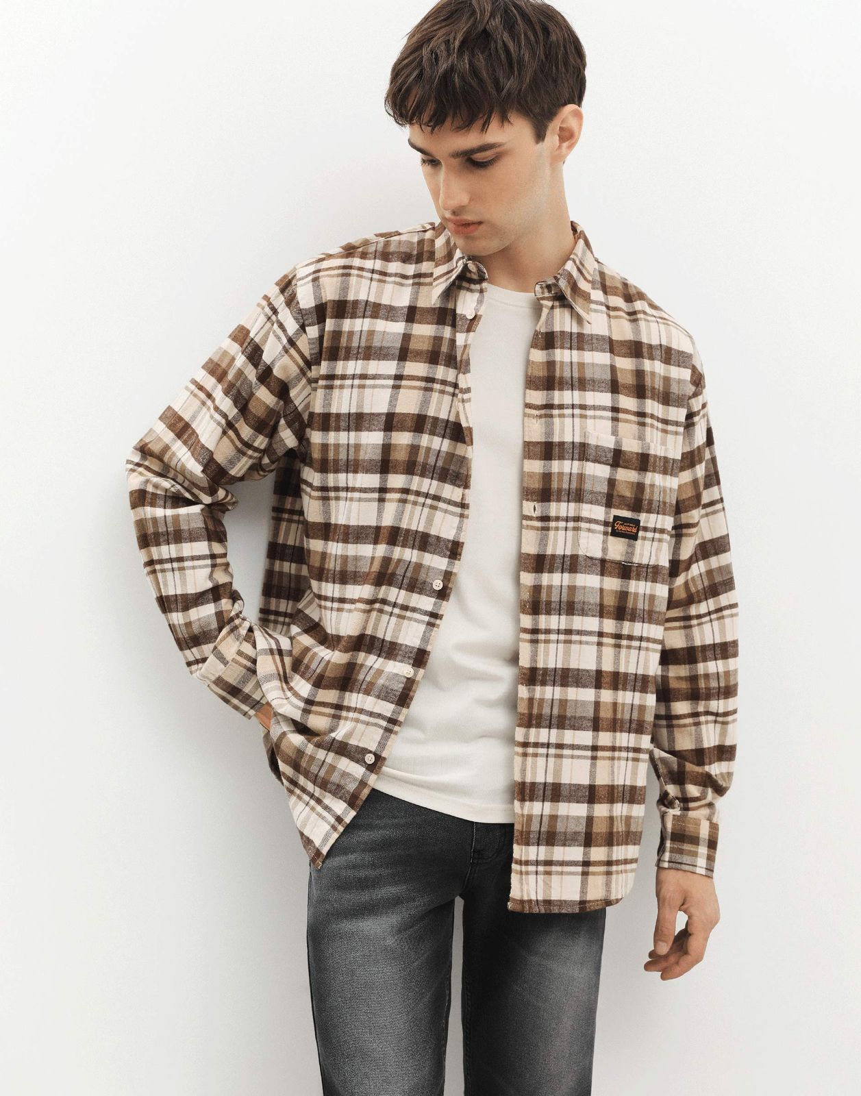 

Рубашка мужская Gloria Jeans BWT001750 коричневый/разноцветный L/182, BWT001750