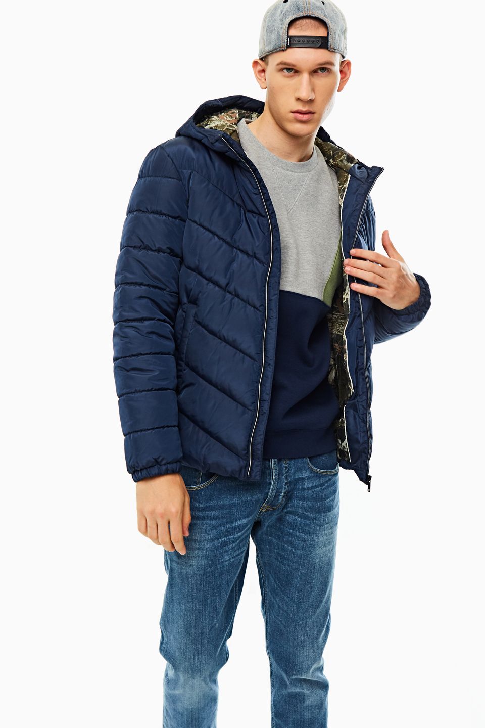

Куртка мужская Guess M0YL45-WD2T0 синяя L, Синий, M0YL45-WD2T0
