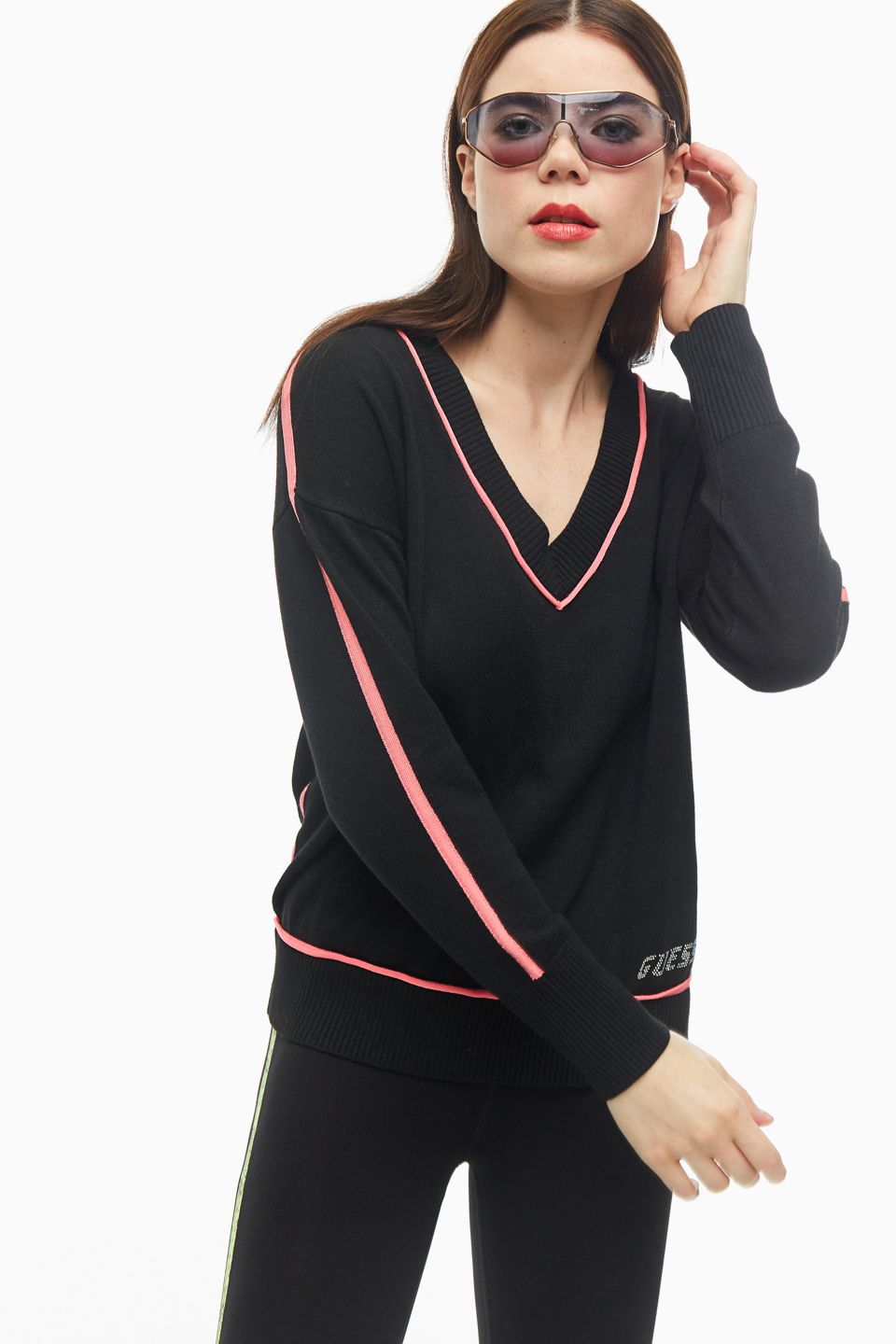 

Пуловер женский Guess черный, W0YR47-Z2G40