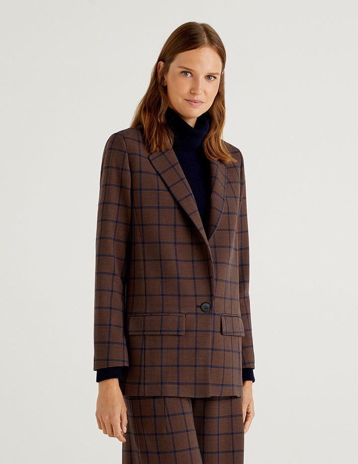 

Блейзер женский United Colors of Benetton 21A_2TUJ52475 разноцветный 50, 21A_2TUJ52475