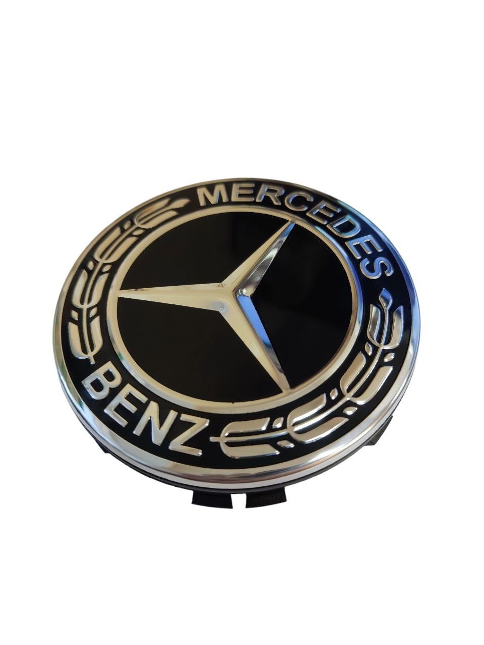 

На черном фоне мерседес / колпачек диск Henshel KA2224002200 / A2224002200