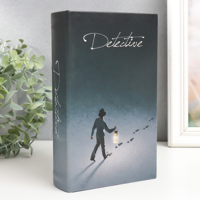 

Сейф-книга дерево кожзам Детектив. Человек с фонарём 21х13х5 см, Черный