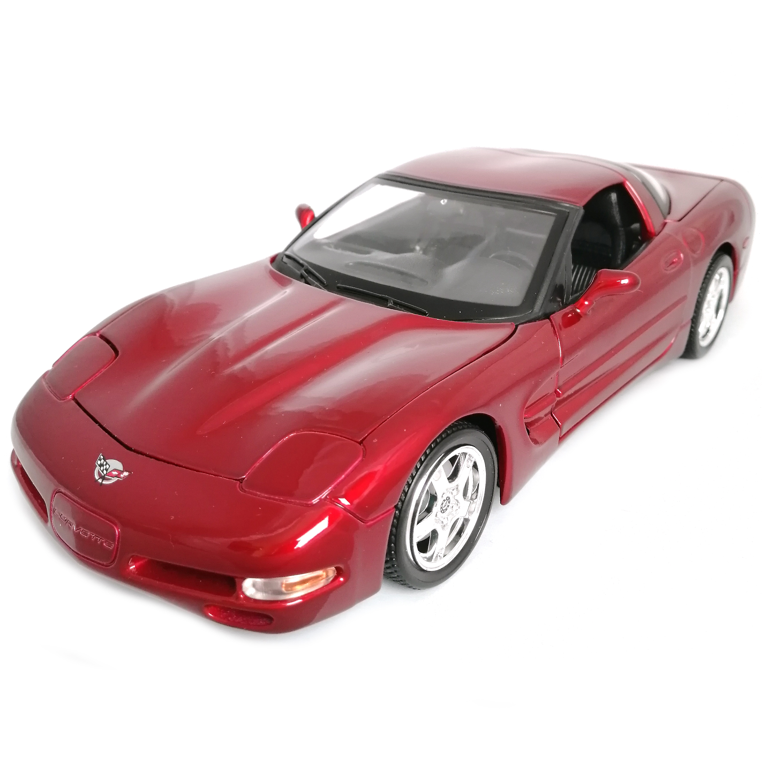 

Коллекционная модель автомобиля Bburago Chevrolet Corvette C5 масштаб 1:18 18-12038 красн.