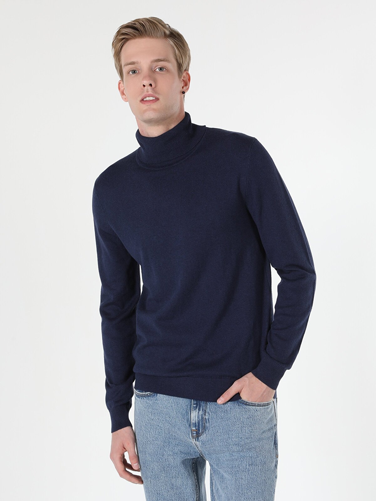 

Водолазка мужская Colins CL1023624_Q1.V1 синяя 2XL, CL1023624_Q1.V1
