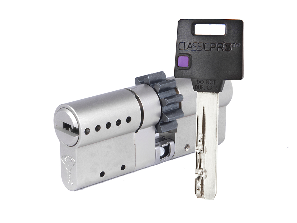 

Цилиндр Mul-t-Lock Classic Pro ключ-ключ (размер 45х35 мм) - Никель, Шестеренка (5 ключей), Серебристый