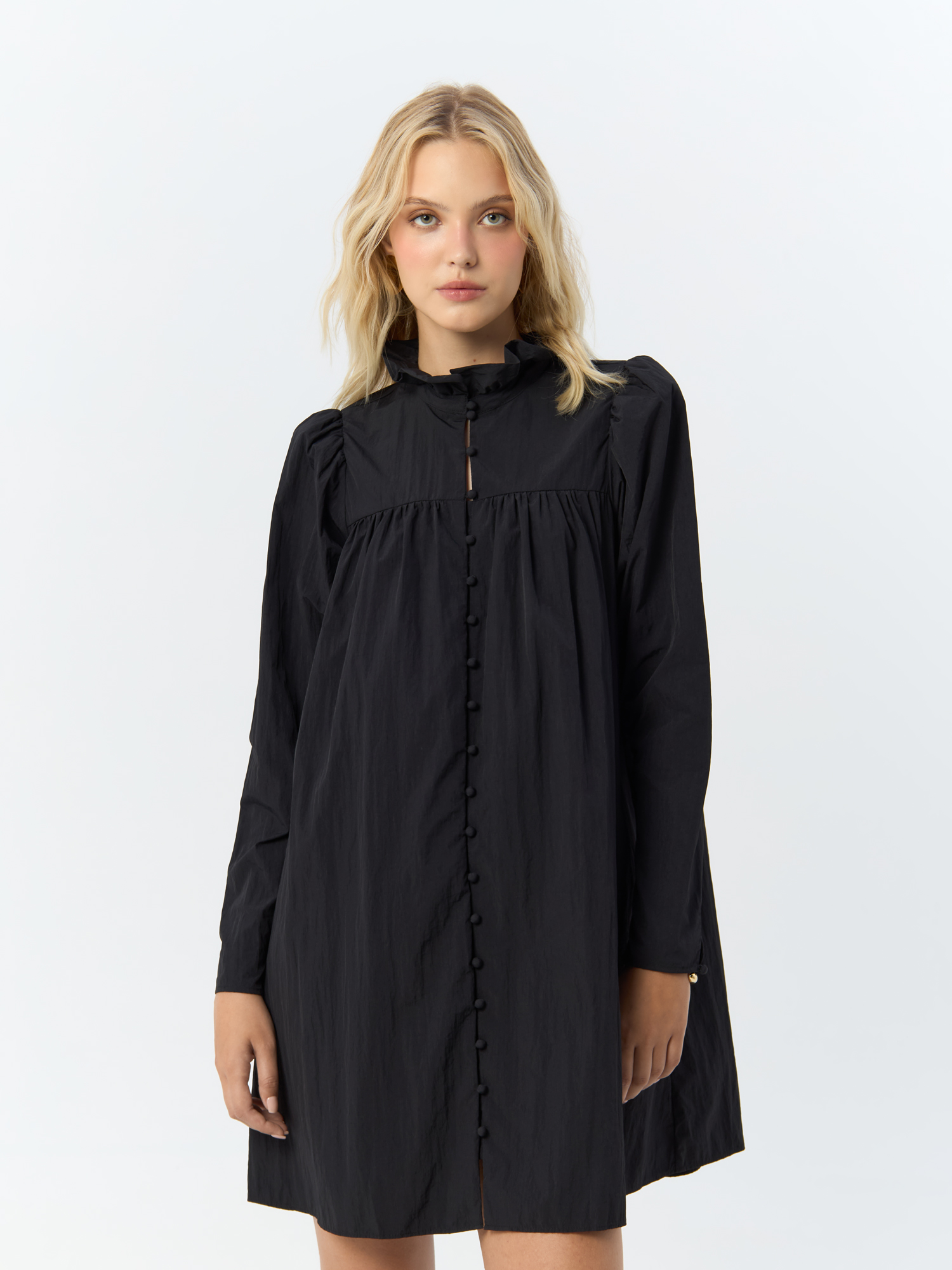 

Платье женское H&M 921433 черное 46 EU, Черный, 921433