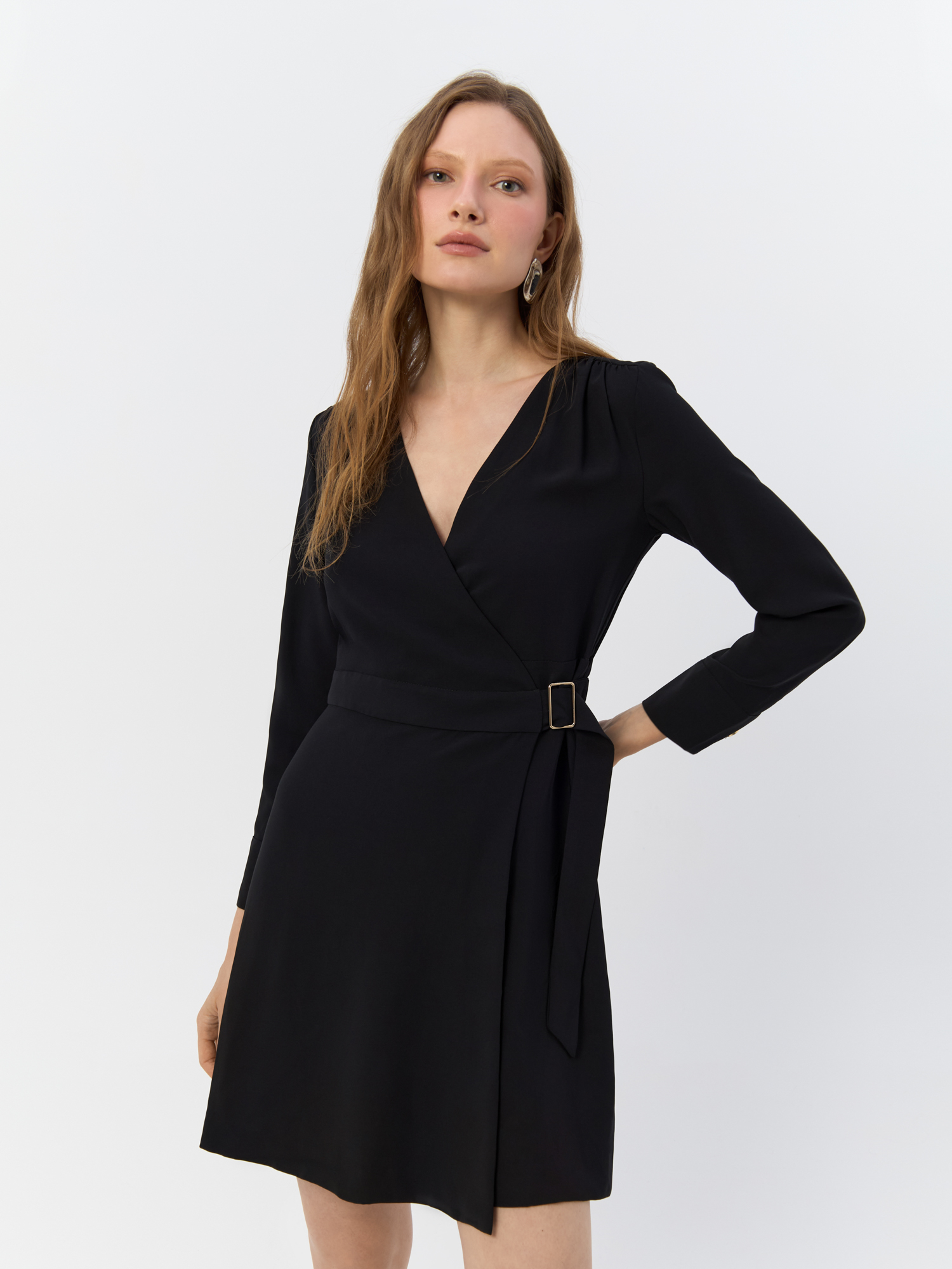 

Платье женское H&M 930877 черное 34 EU, Черный, 930877