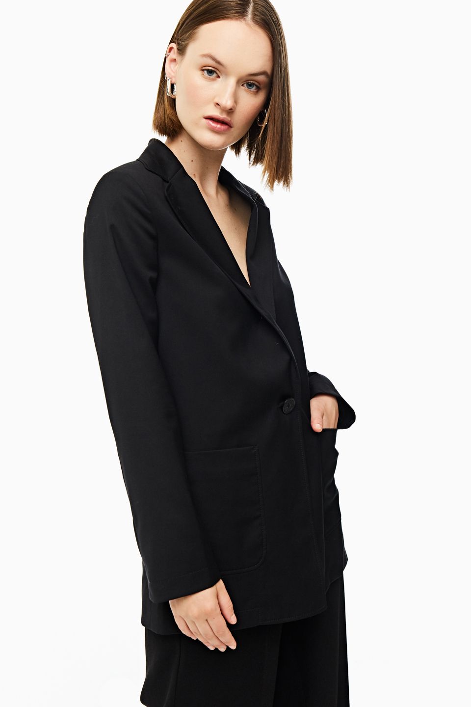 

Пиджак женский Armani Exchange 8NYG30 YNHXZ 1200 черный 2 IT, 8NYG30 YNHXZ 1200