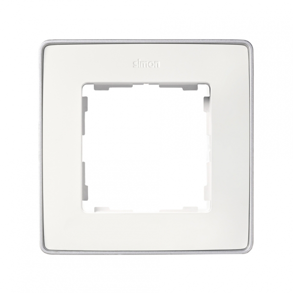 Рамка 1-ая Simon 82 Detail Белый, основание алюминий лицевая панель для розетки с з со шторками simon simon 82 detail 82041 93