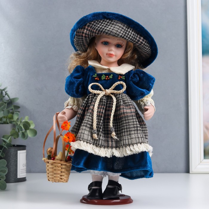 фото Кукла коллекционная кнр керамика, тася в бархатном платье с передником, с корзиной 30 см