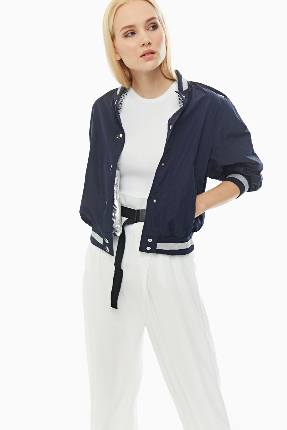 

Бомбер женский Armani Exchange 3HYB49 YNXEZ синий M, 3HYB49 YNXEZ