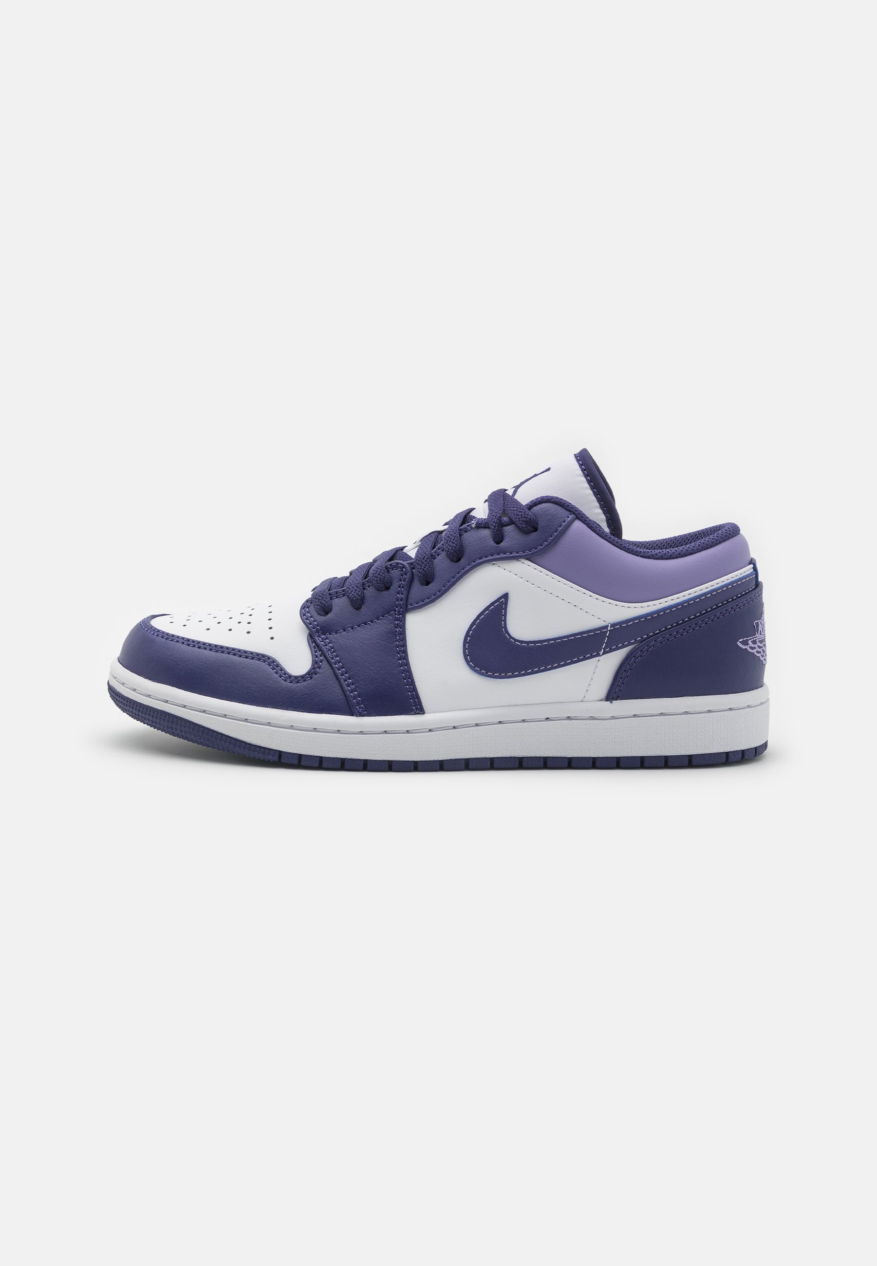 

Кеды мужские Jordan Air 1 фиолетовые 52.5 EU (доставка из-за рубежа), Фиолетовый, Air 1