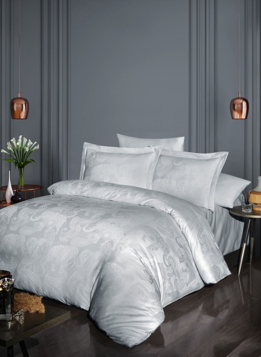 

Постельное белье "DO&CO" Сатин жаккард "DORETA серый"; Евро 4 наволочки