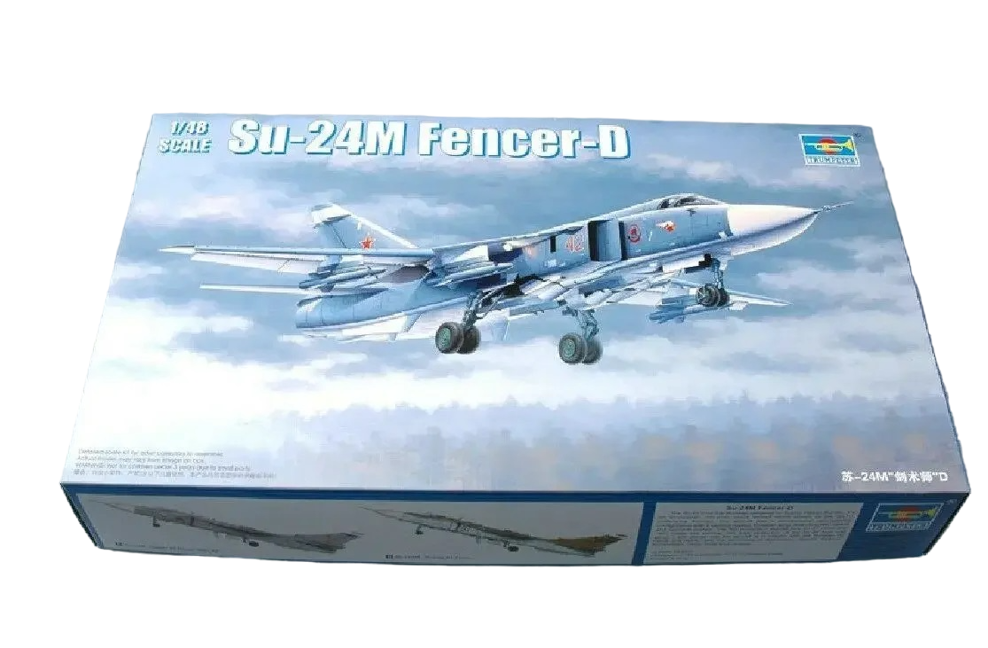 

02835 Самолет Су-24М