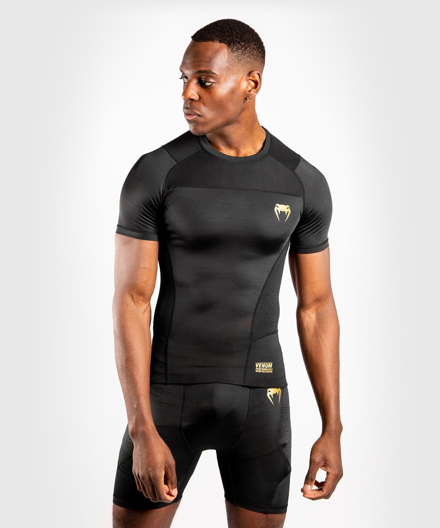 

Футболка мужская Venum VENUM-03792-126 золотистая M, Золотистый, VENUM-03792-126