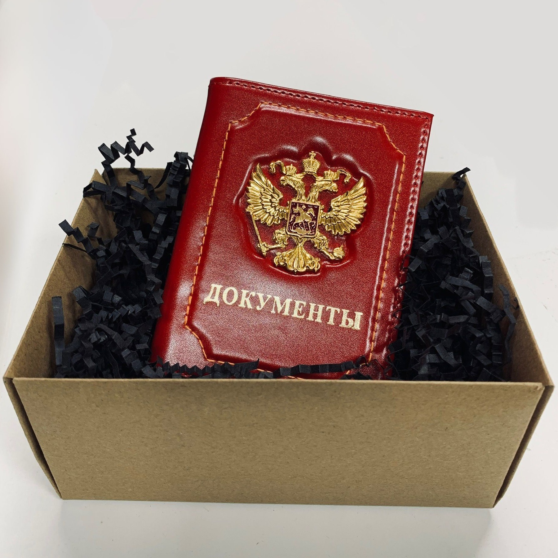 

Обложка для автодокументов NoBrand Герб красная, Красный, Герб