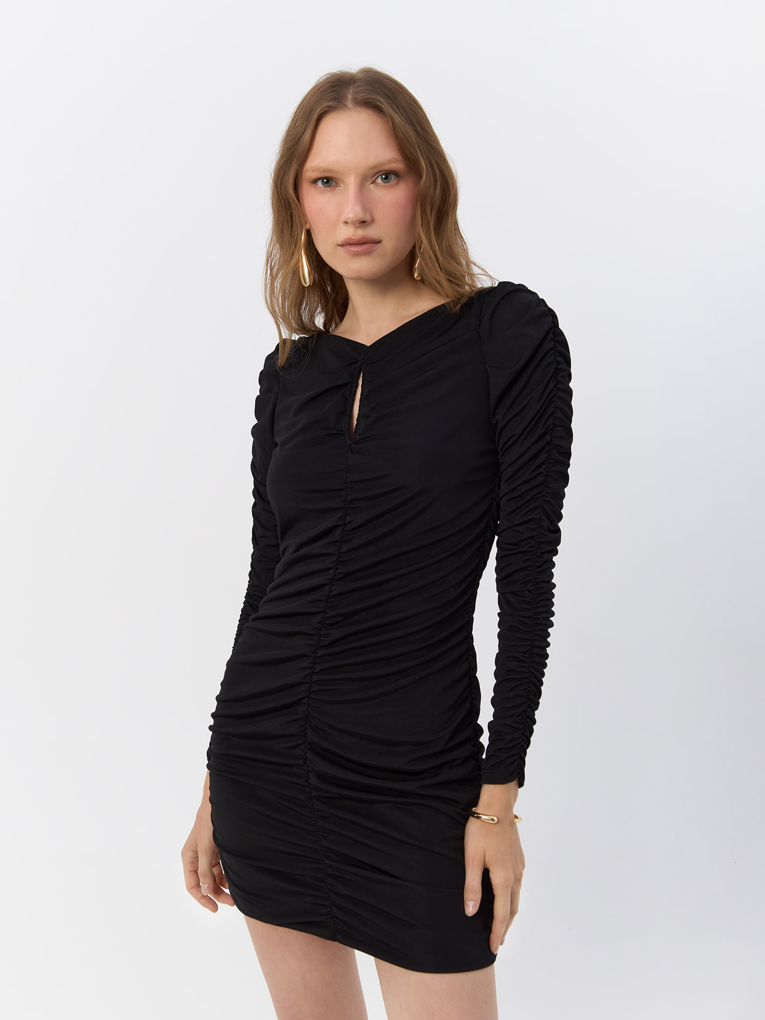 

Платье женское H&M 940707 черное 36 EU, Черный, 940707