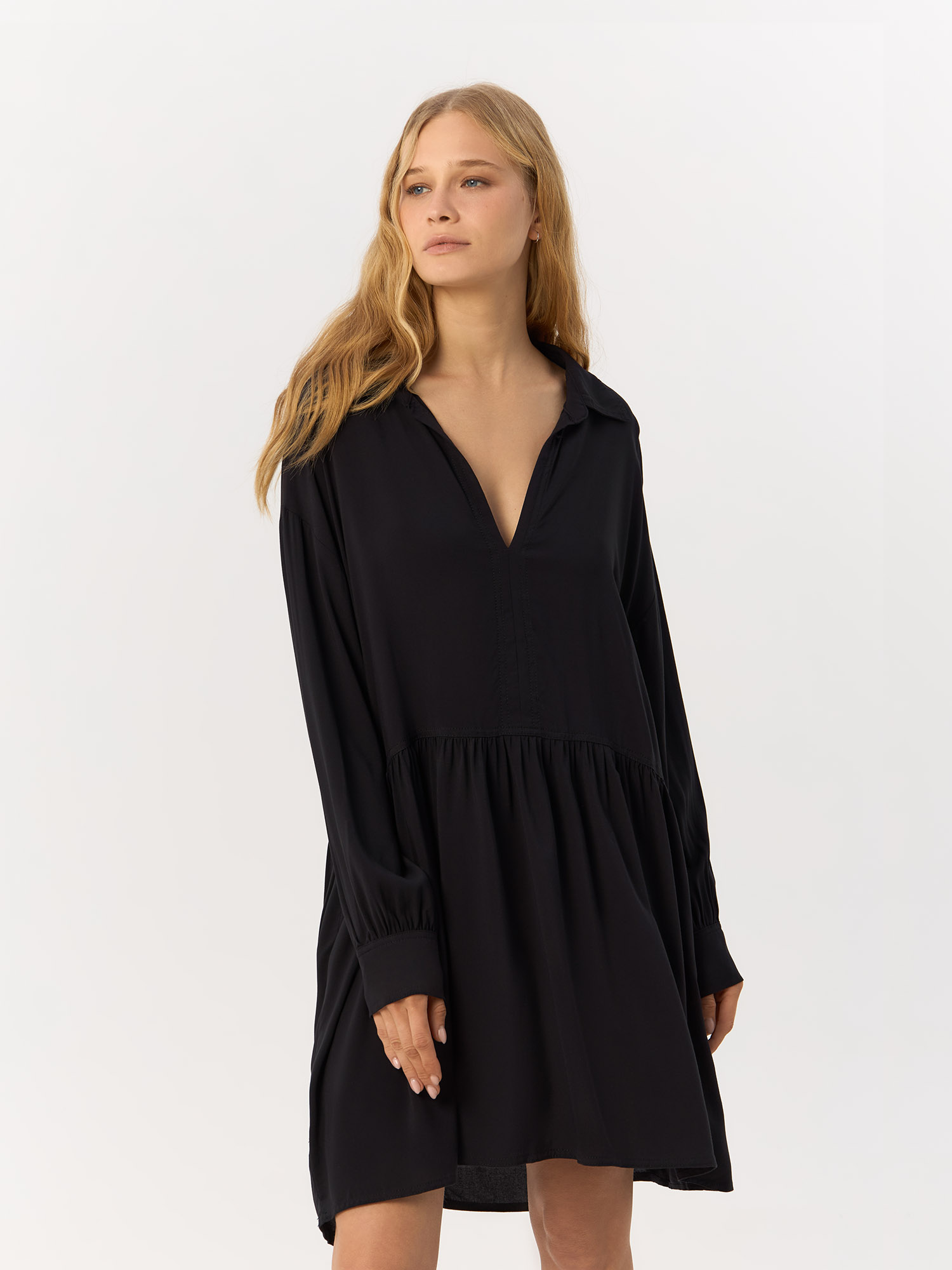 

Платье женское H&M 906794 черное 36 EU, Черный, 906794