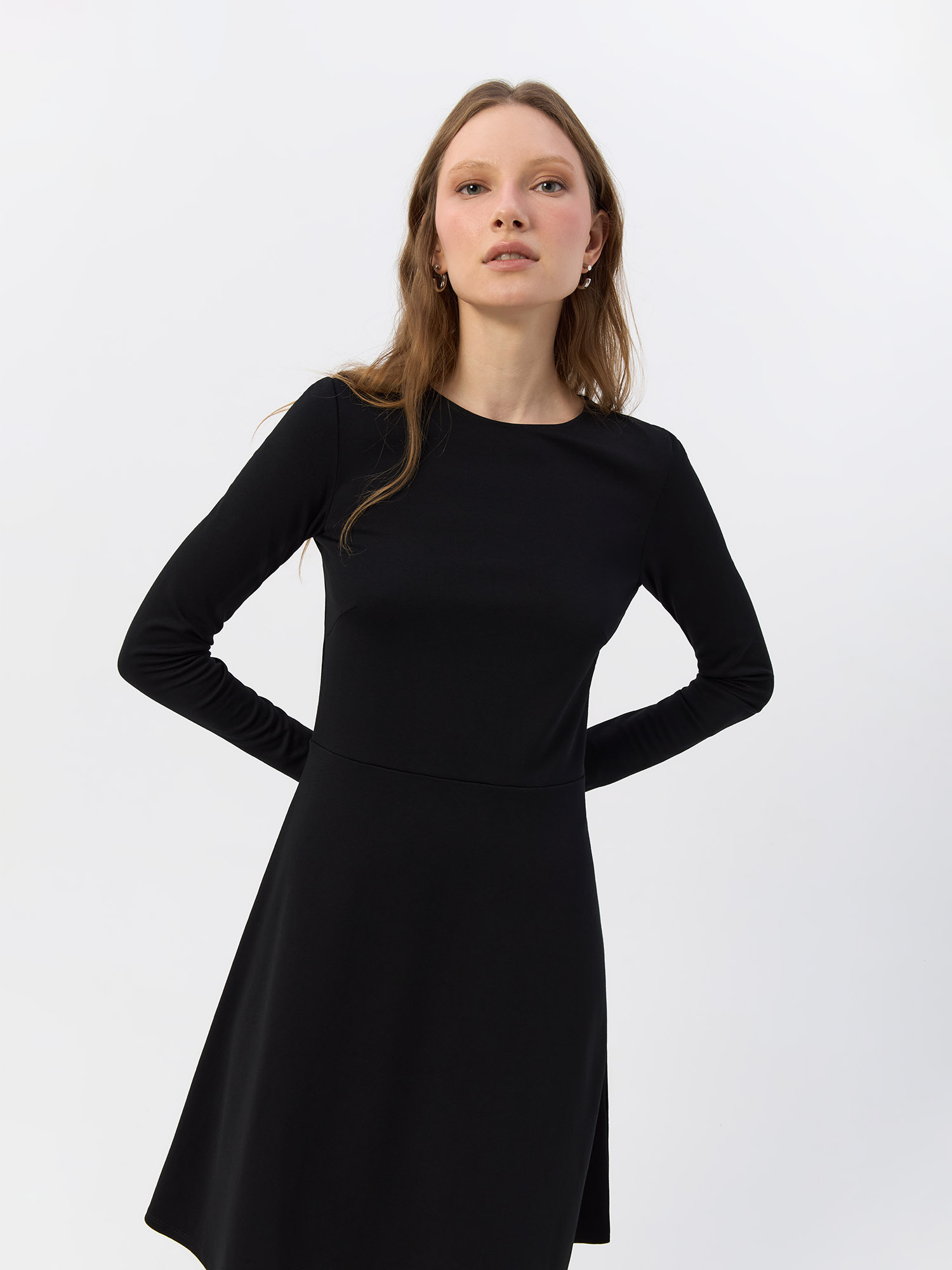 

Платье женское H&M 685468 черное 36 EU, Черный, 685468