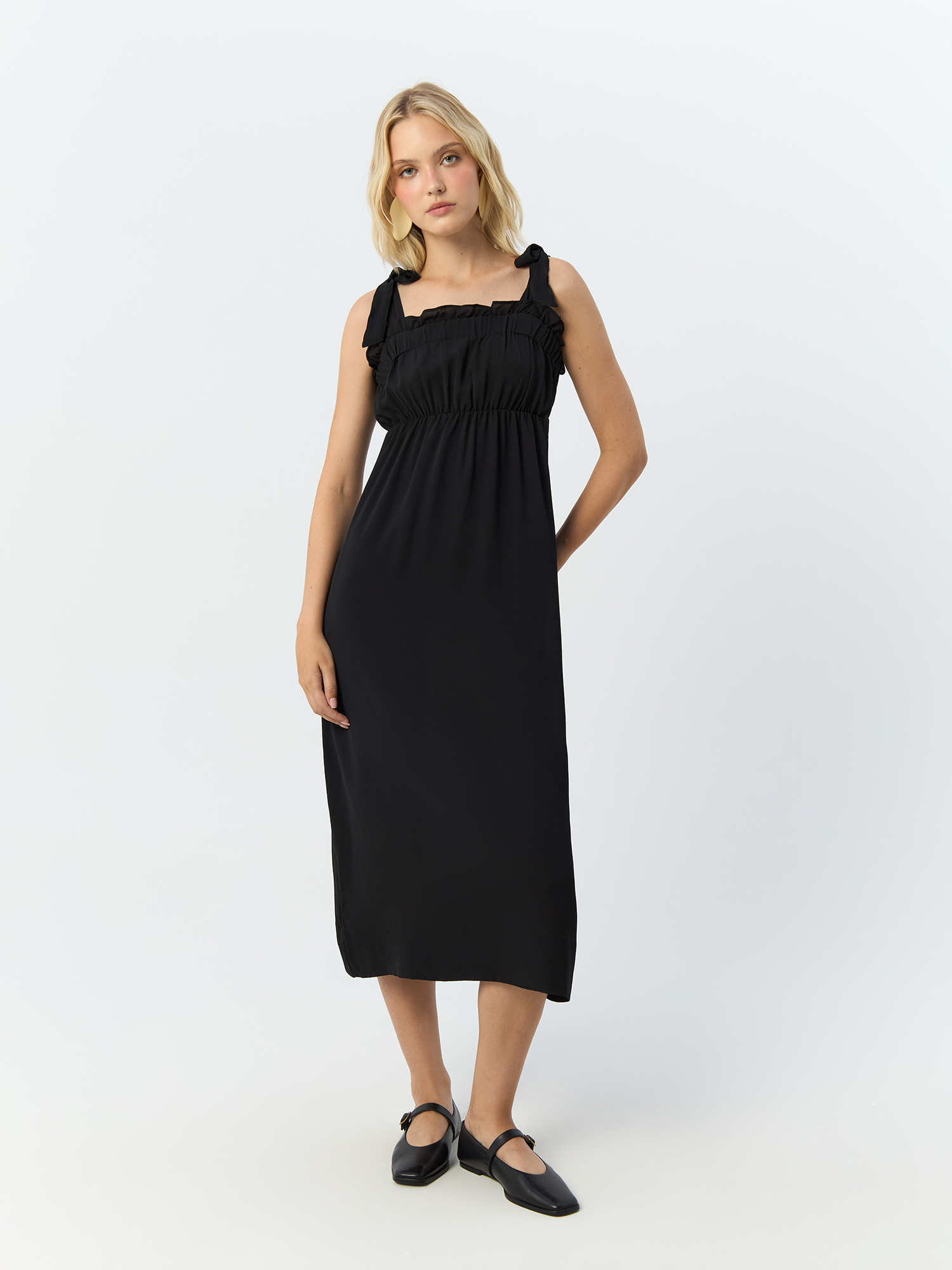 

Платье женское H&M 978130 черное 38 EU, Черный, 978130