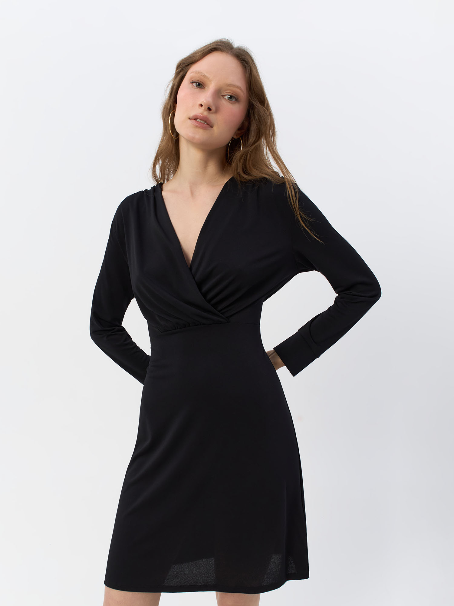 

Платье женское H&M 923522002 черное L, Черный, 923522