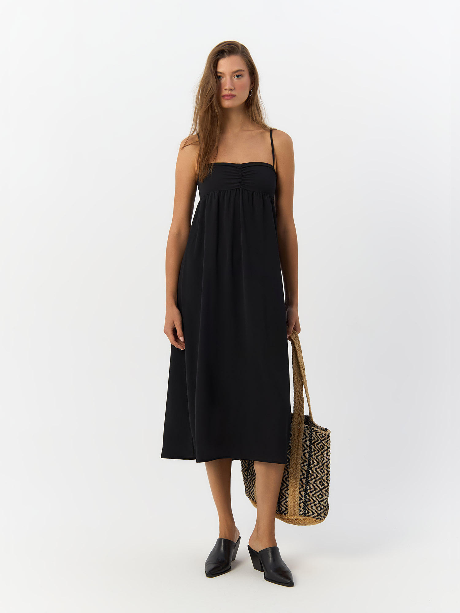 

Платье женское H&M 963231002 черное 36 EU, Черный, 963231
