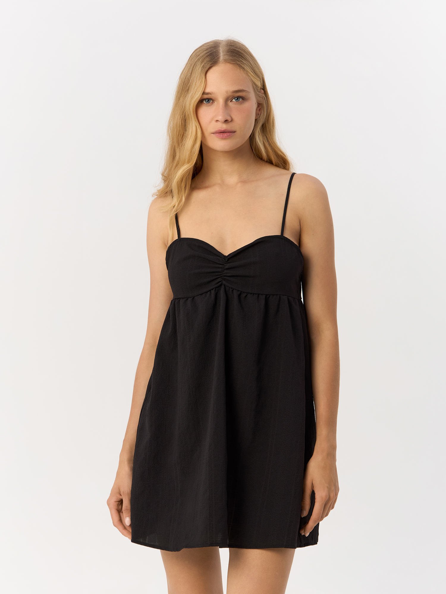 

Платье женское H&M 963226001 черное 42 EU, Черный, 963226