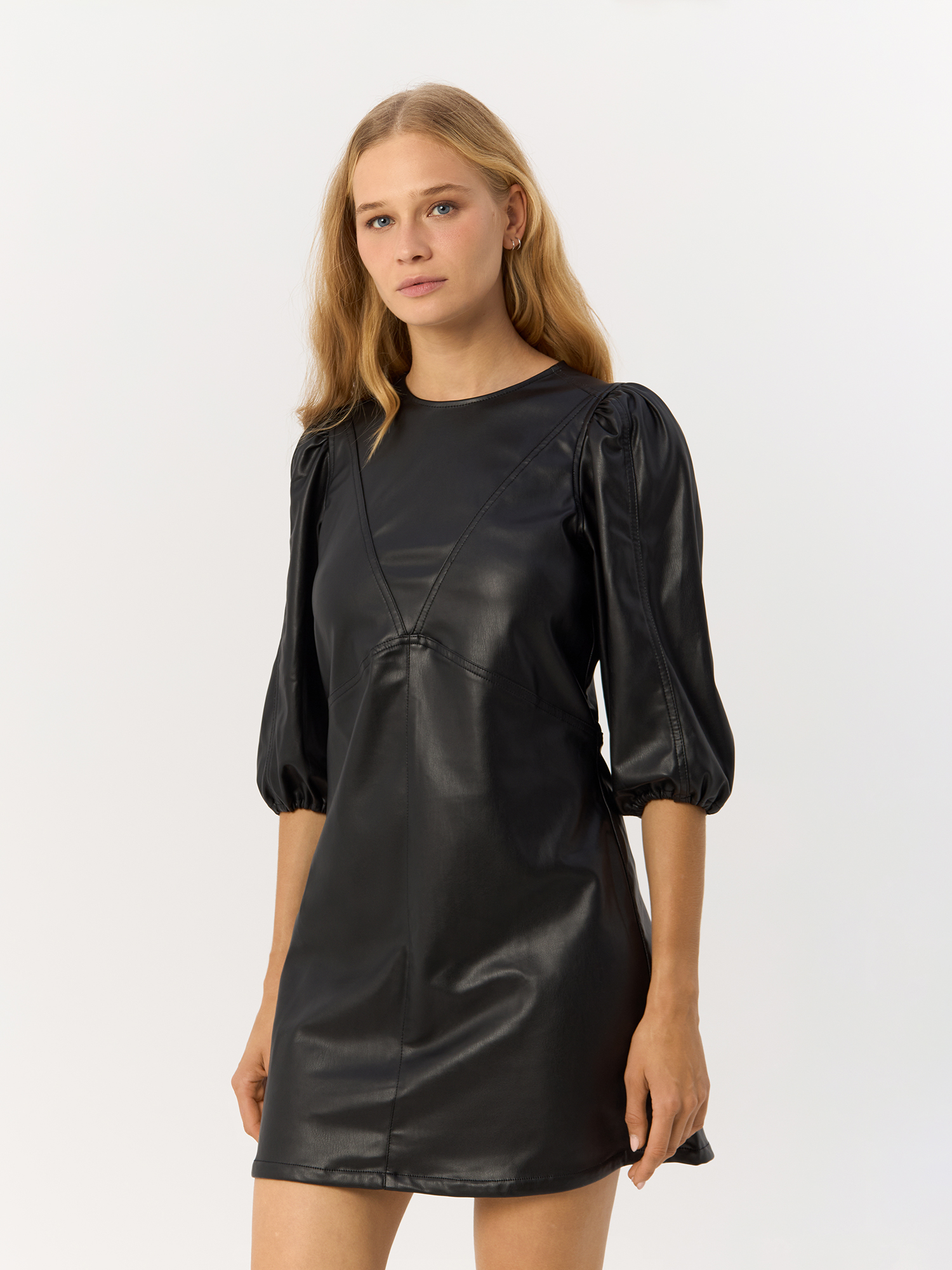 

Платье женское H&M 929042001 черное 38 EU, Черный, 929042