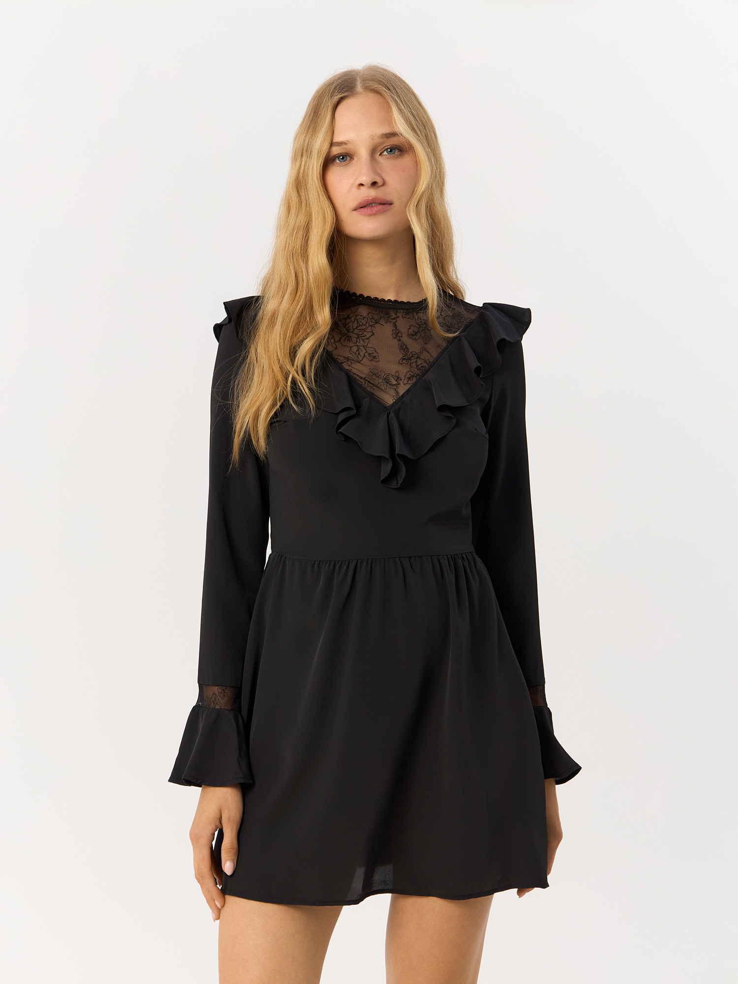 

Платье женское H&M 903922002 черное 36 EU, Черный, 903922