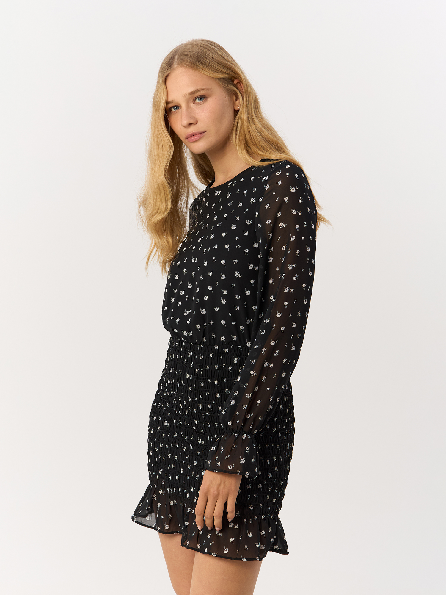 

Платье женское H&M 918905005 черное 38 EU, Черный, 918905