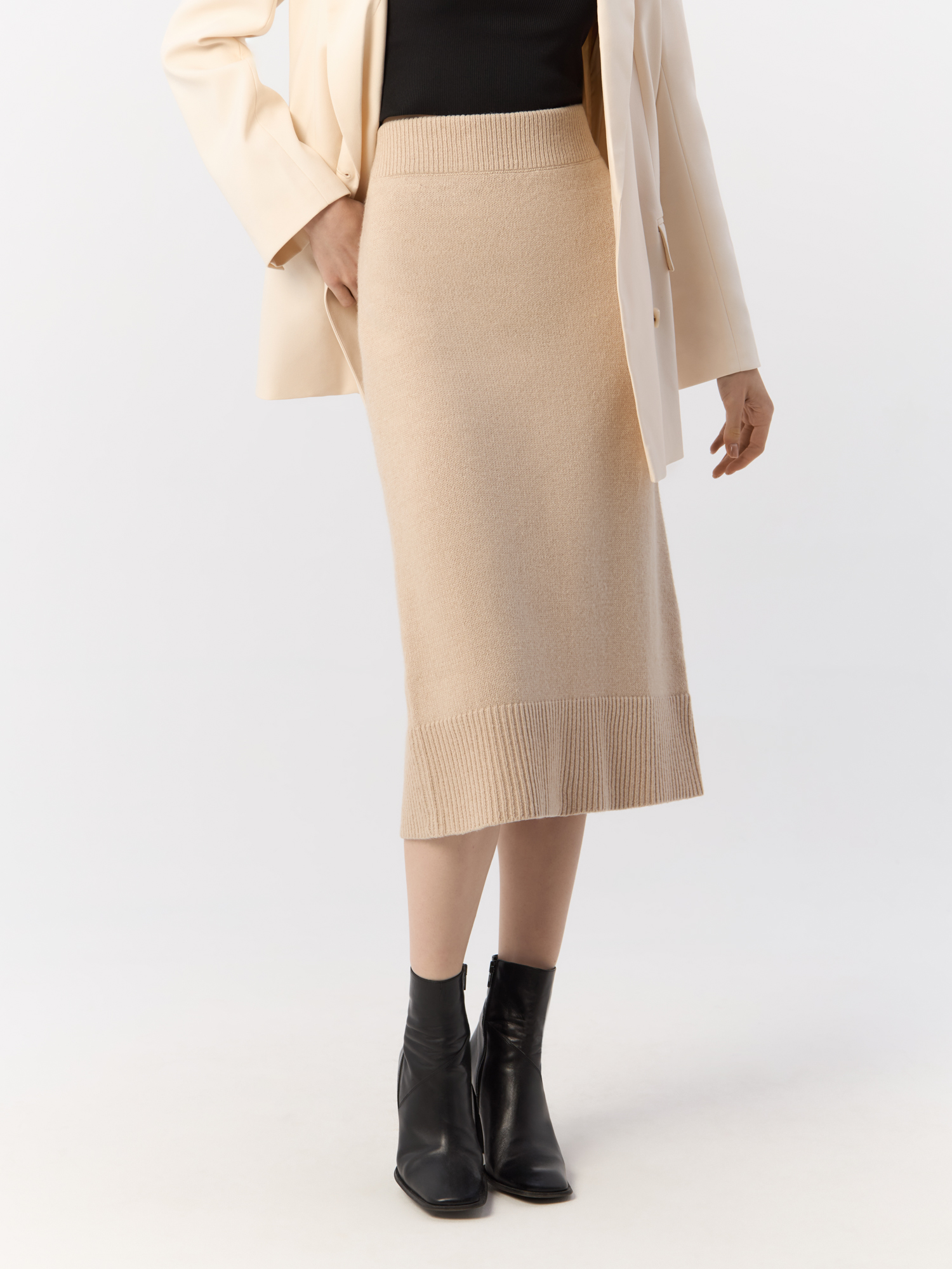 

Юбка женская H&M 929388002 бежевая 2XL, Бежевый, 929388002