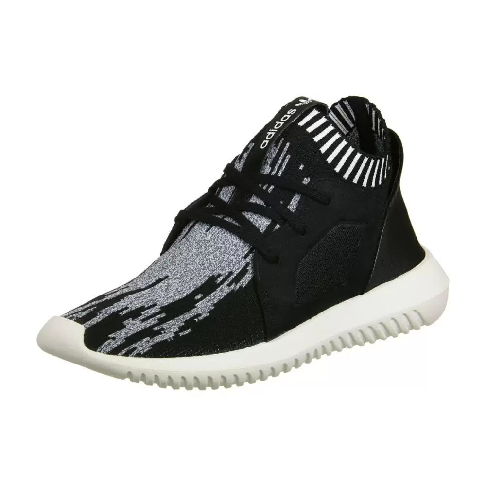 

Кроссовки мужские Adidas S79864 черные 4 US, Черный, S79864