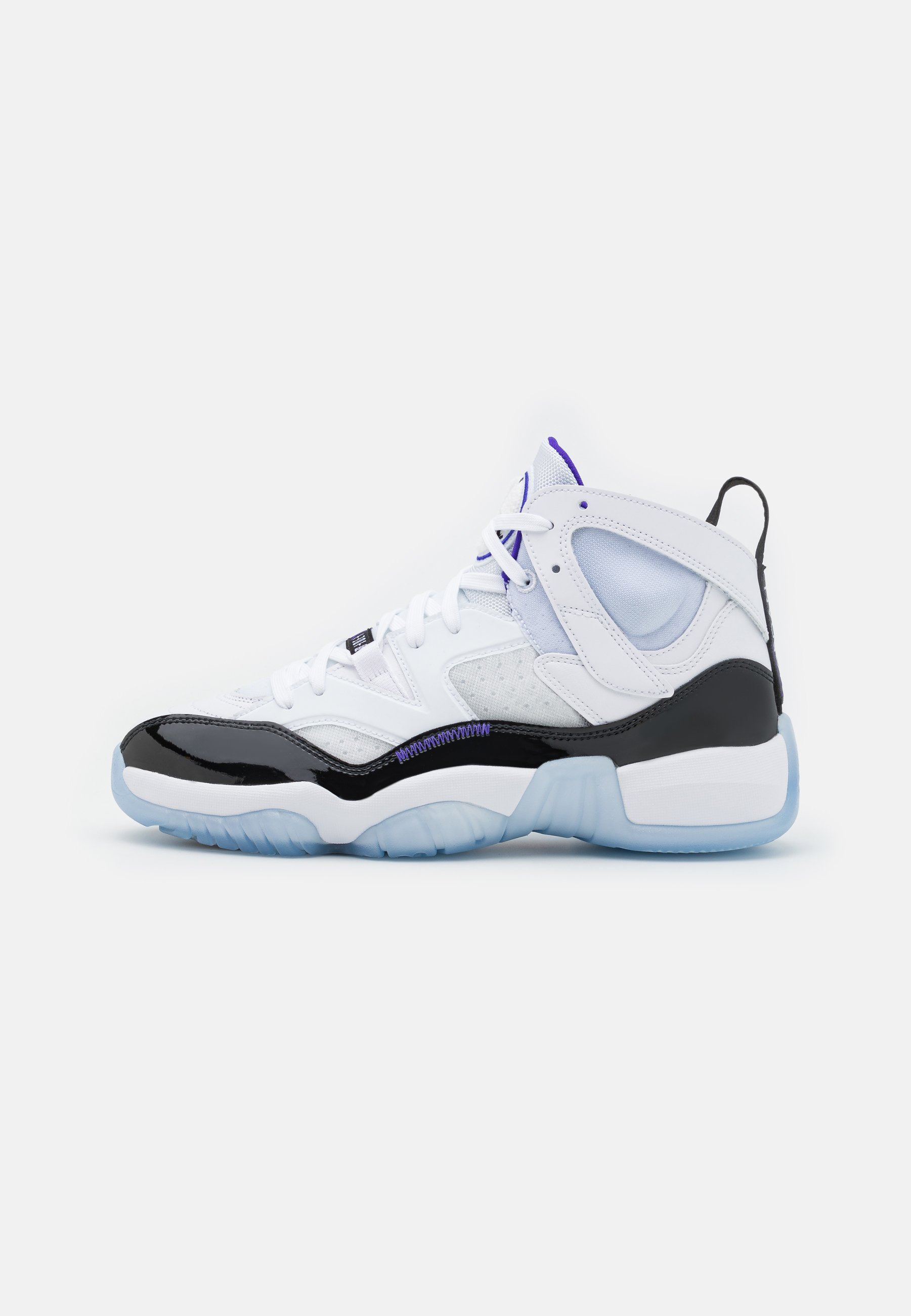 

Кроссовки мужские Jordan Jumpman Two Trey белые 42 EU (доставка из-за рубежа), Белый, Jumpman Two Trey