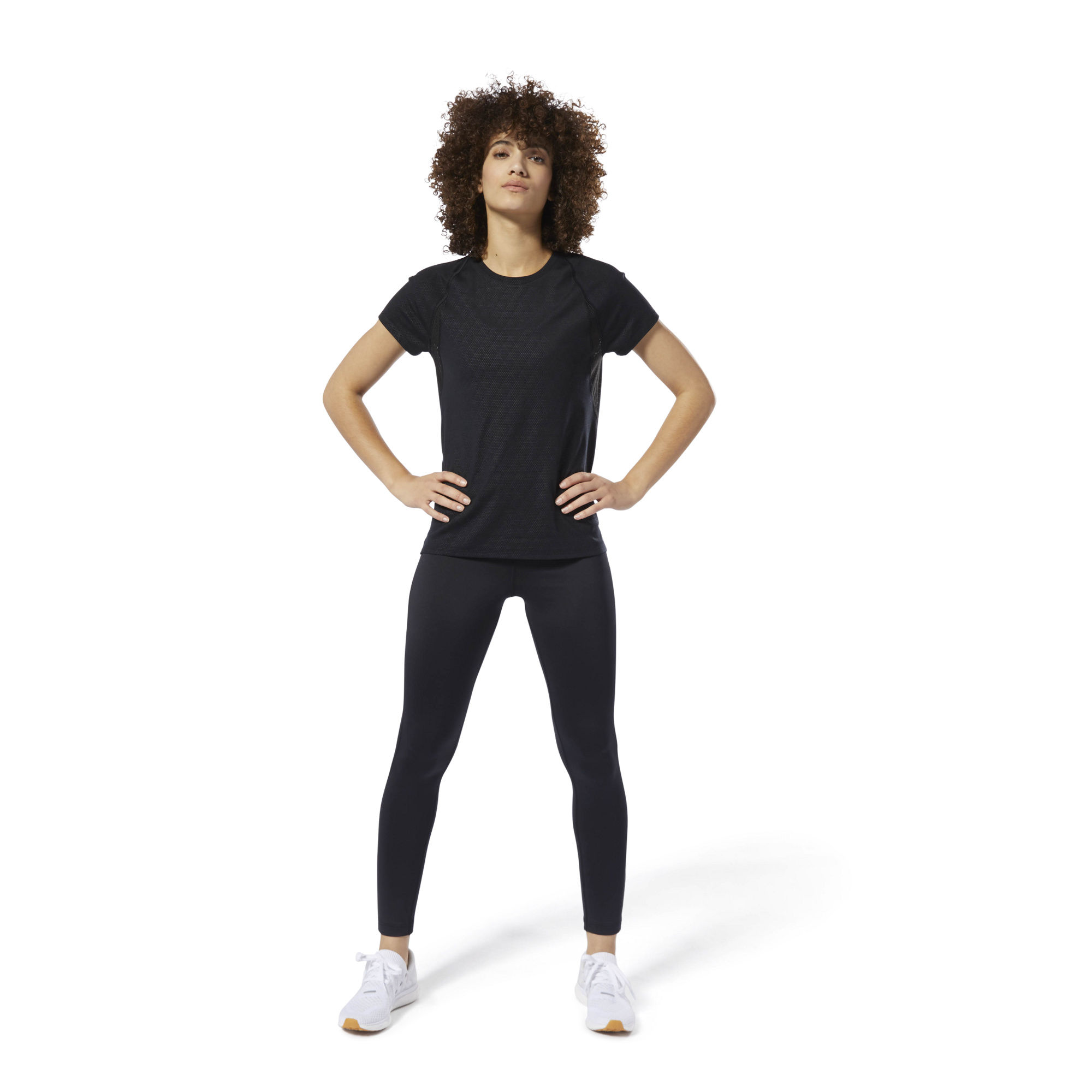 

Футболка женская Reebok DU4158 черная 2XS, Черный, DU4158