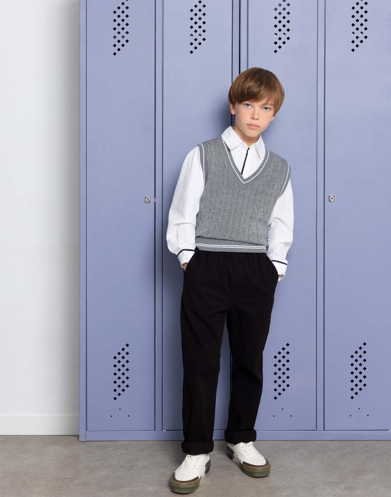 

Брюки для мальчика Gloria Jeans BSU000367 черный 13-14л/164, BSU000367