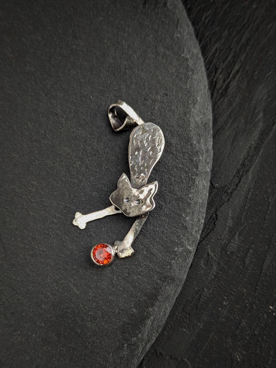 

Кулон из серебра NoBrand Котик, гранат, Котик