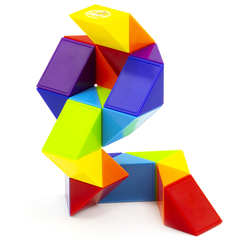 Змейка Рубика: интеллектуальная игра, превращенная в произведение искусства