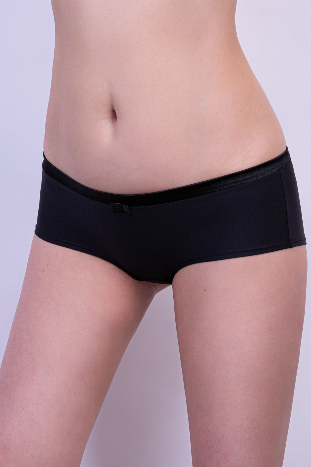 

Трусы женские Lauma 99C71 черные S, 99C71