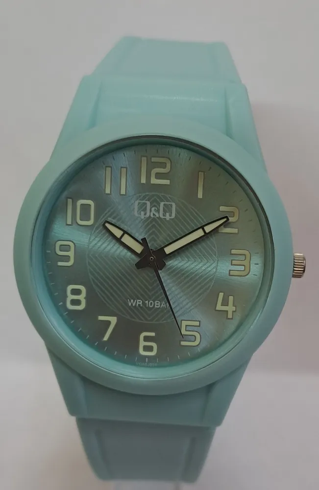 Наручные часы женские Q&Q VQ50J034Y бирюзовые
