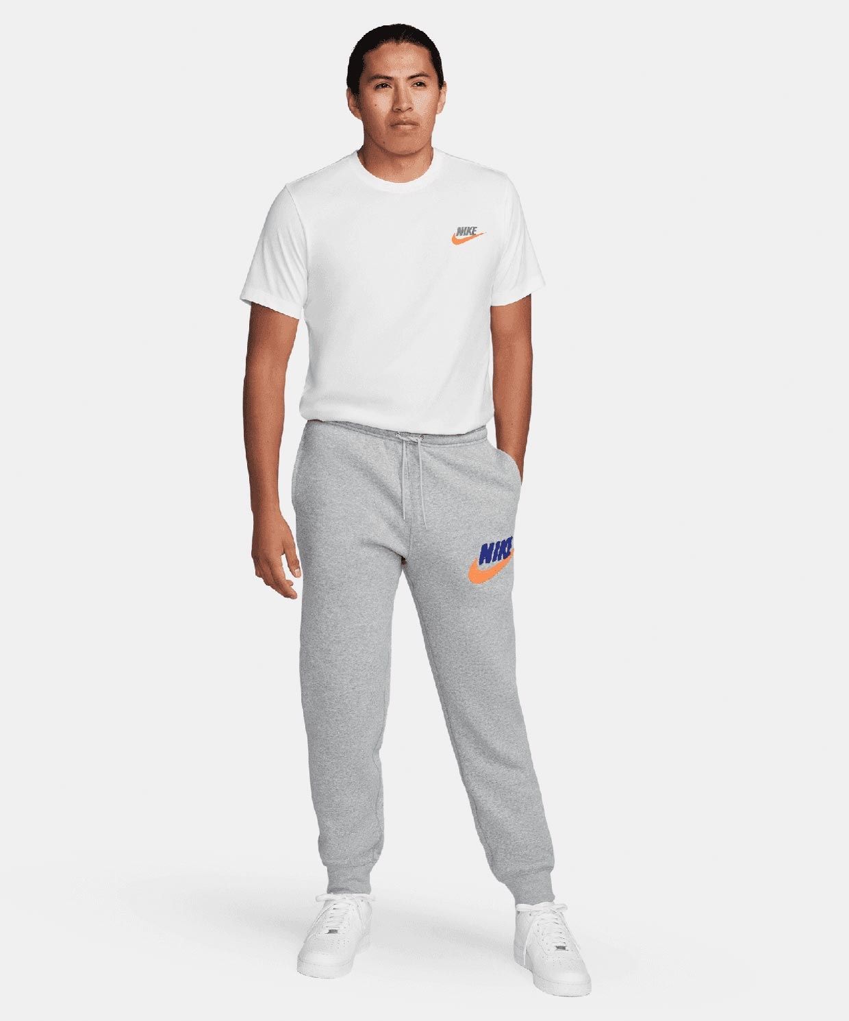 

Футболка мужская Nike Sportswear Club+ Tee FD1257 белая S, Белый, Sportswear Club+ Tee