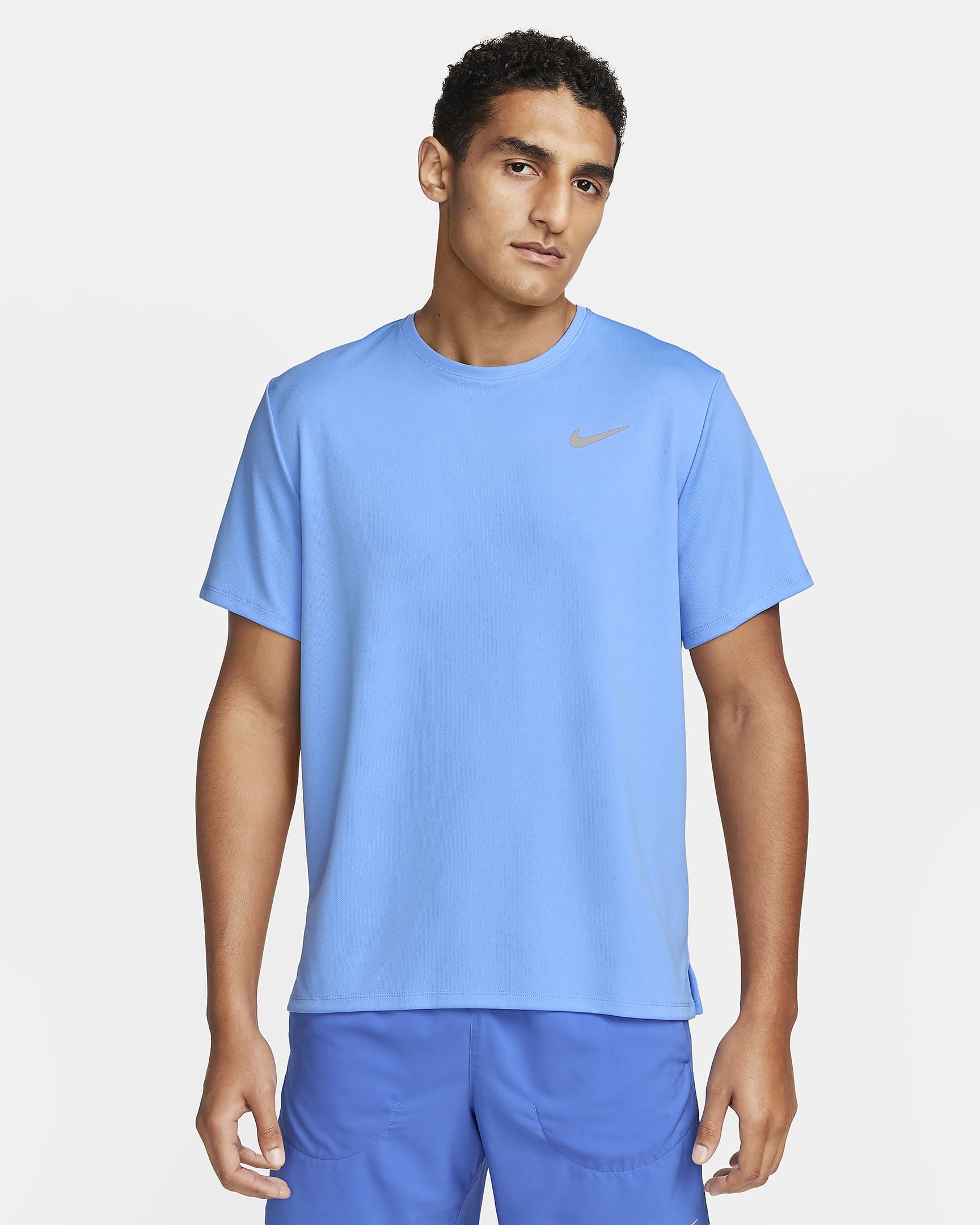 

Футболка мужская Nike DV9315 синяя 2XL, Синий, Miler Dri-FIT UV